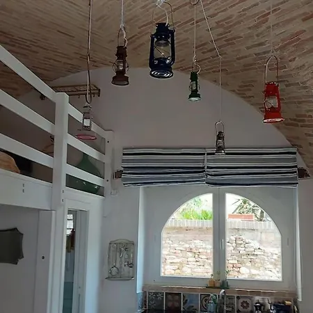 La Cantina: Cosy Stylish Vaults Apartment Villalfonsina