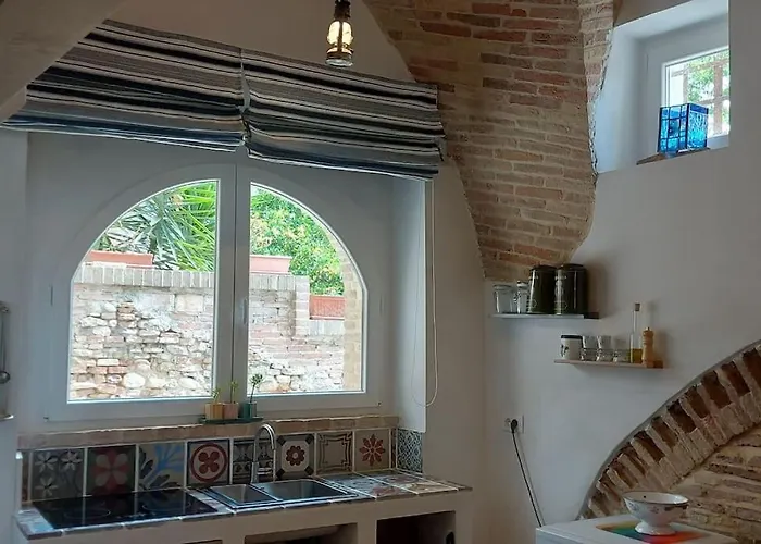 La Cantina: Cosy Stylish Vaults * Villalfonsina